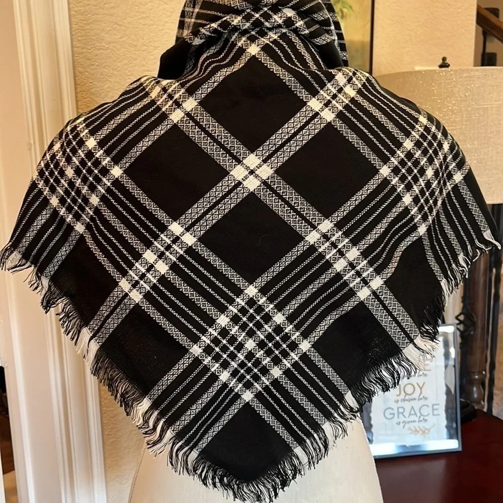 Amanda Smith Black and White Plaid Scarf. 48” x 48”
